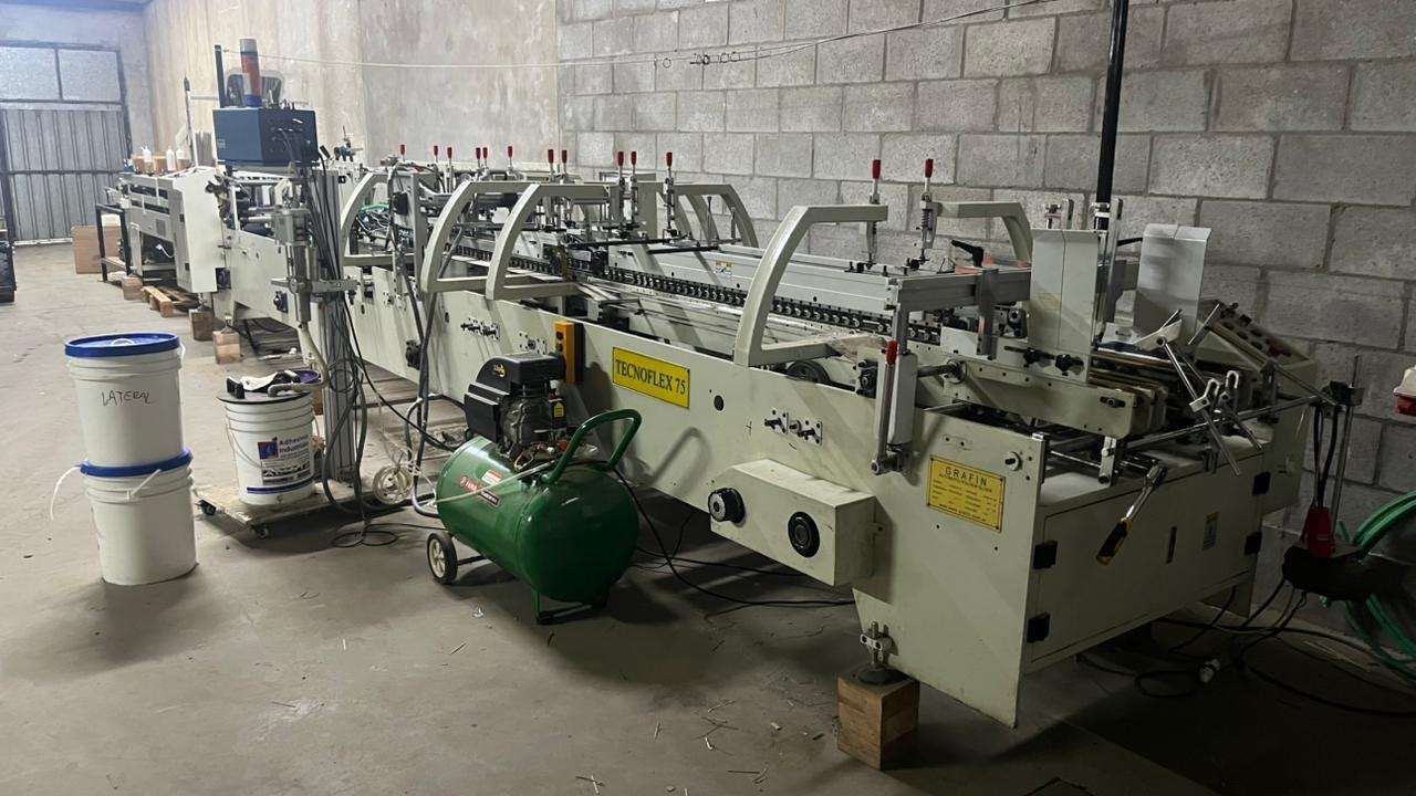 Pegadora Automática de estuches Tecnoflex 